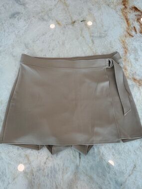 H&M Beige Wrap Skort